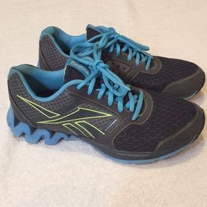 Women’s Size Reebok Sneakers